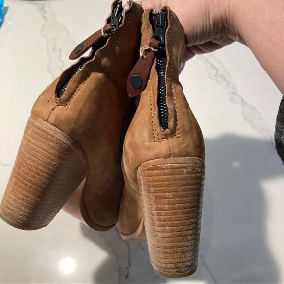 RAG & BONE Tan Suede Sz 9.5 Stacked 3” Heel Booties - Picture 5 of 11